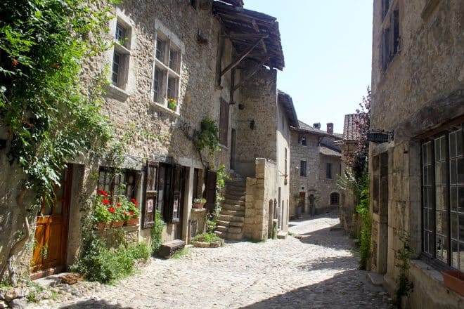 Photo d'illustration. Le village de Pérouges, dans l'Ain.