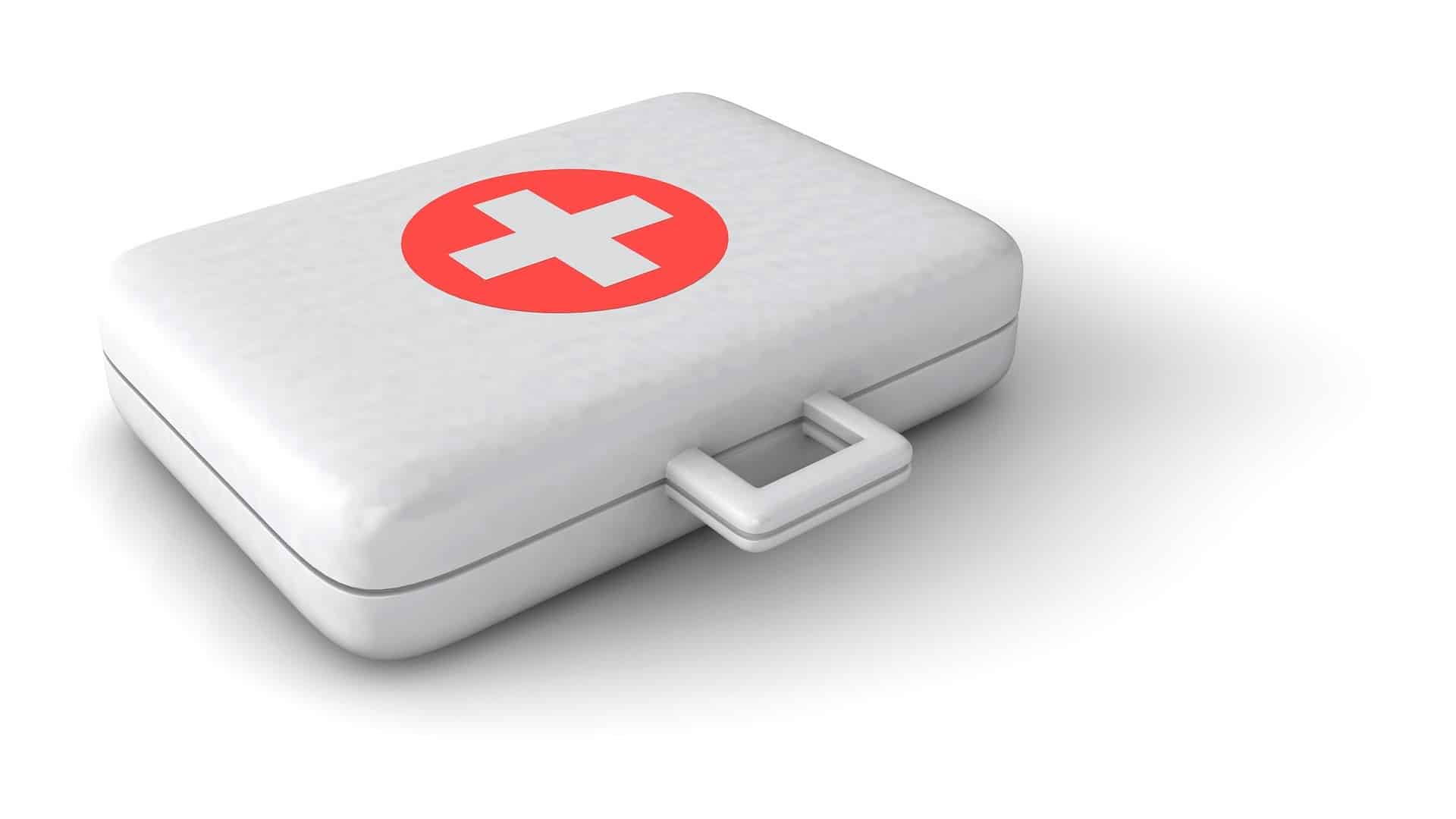 Illustration. Une trousse de secours.