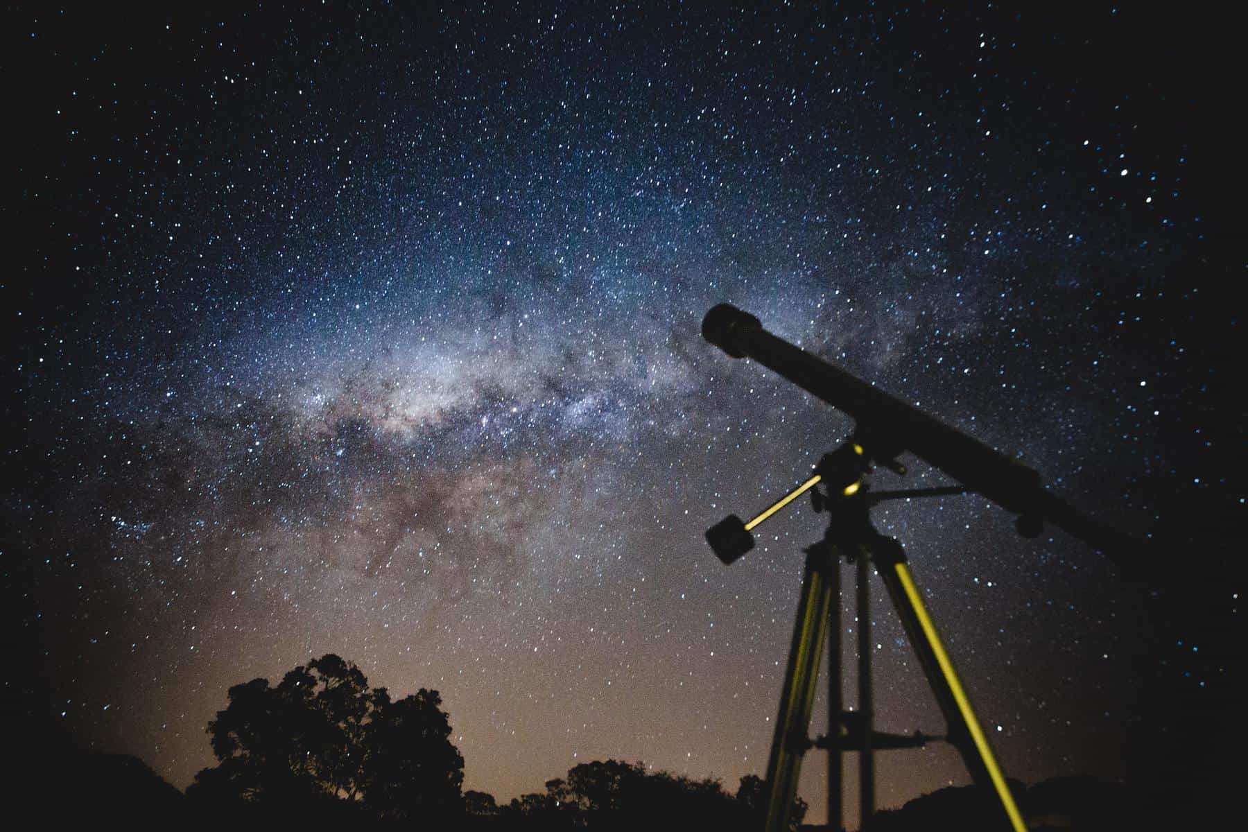 Photo d'illustration. Une lunette astronomique.