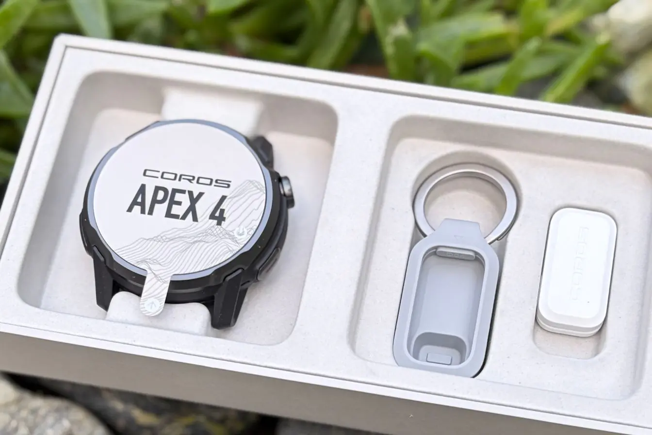 GR52_Coros_Apex 4